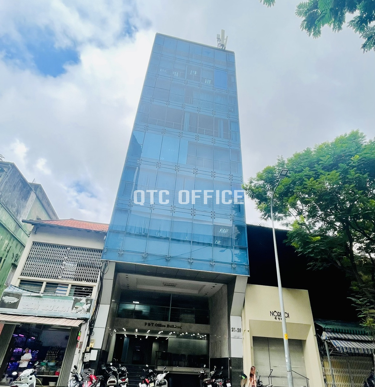 P&T Building